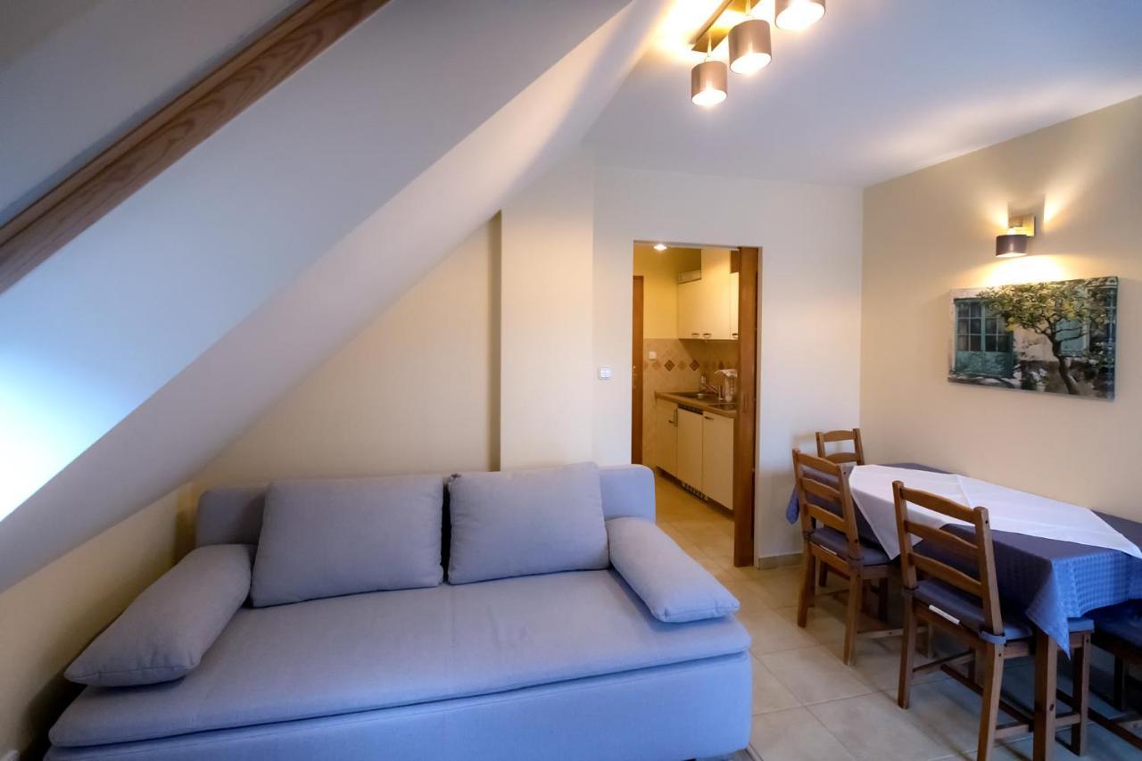 Ozkut Apartmanhaz Olmod Bagian luar foto