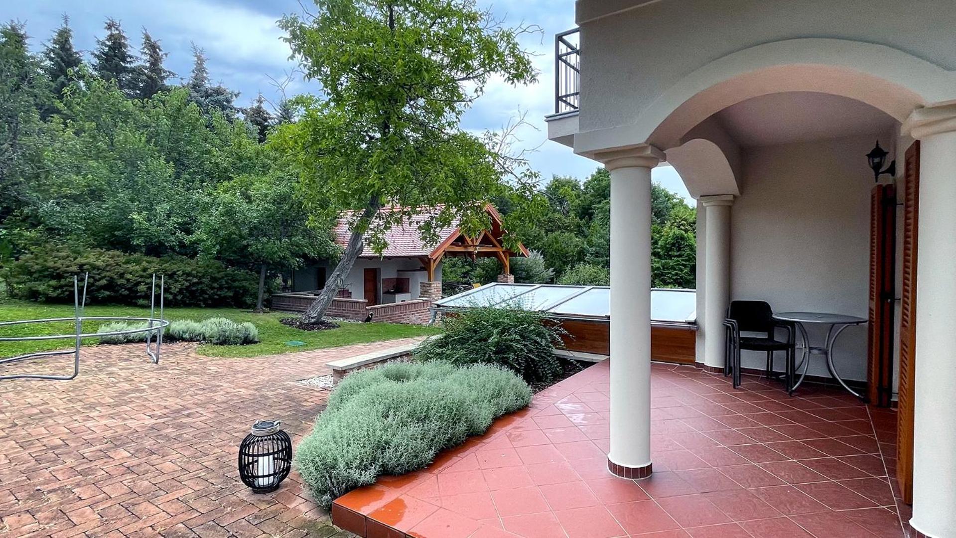Ozkut Apartmanhaz Olmod Bagian luar foto