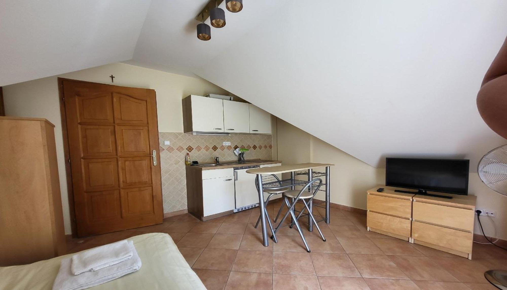 Ozkut Apartmanhaz Olmod Bagian luar foto